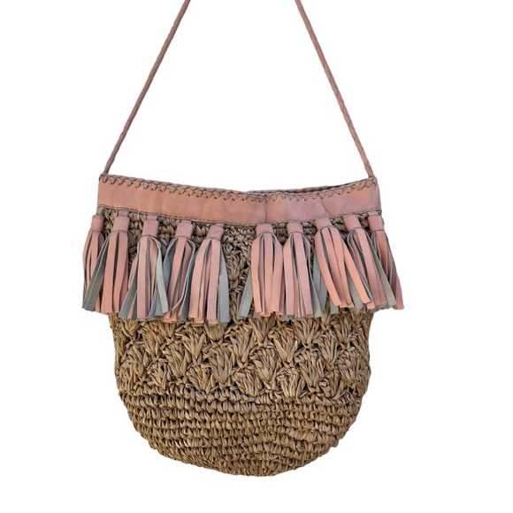 CLEOBELLA RAFIA & LEATHER FRINGE CROSSBODY SHOULDER BAG Pink - Picture 2 of 11